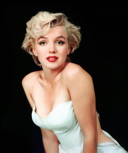 Chuyện Tình Marilyn Monroe truyện 18+